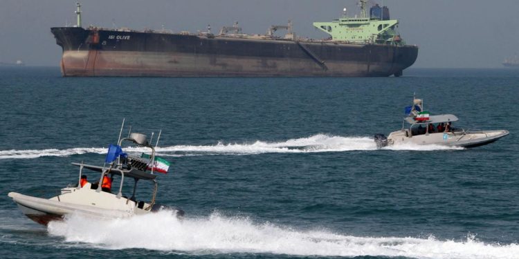 “Teheran rinuncia a ‘linea rossa’, Pasdaran restano gruppo terroristico”