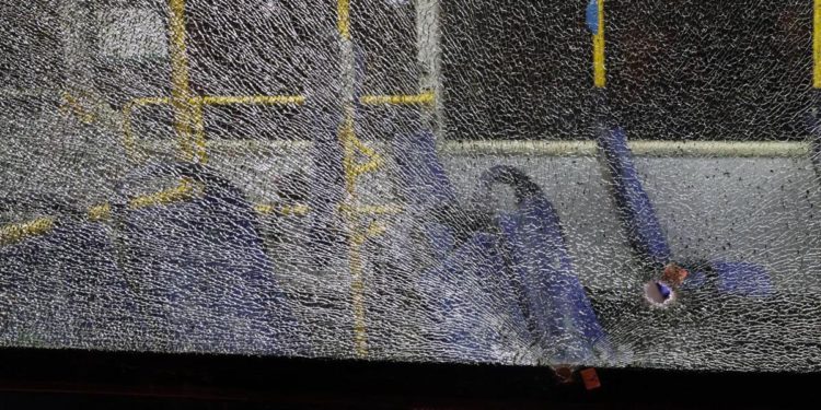 Israele, attacco contro un bus a Gerusalemme: almeno 8 feriti