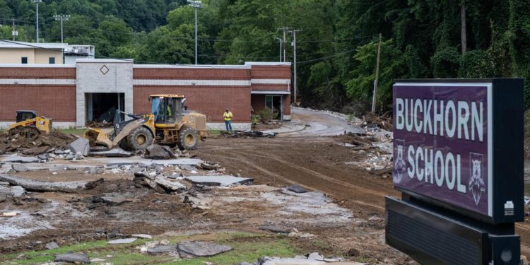 Usa, inondazioni nel Kentucky: bilancio sale a 35 morti