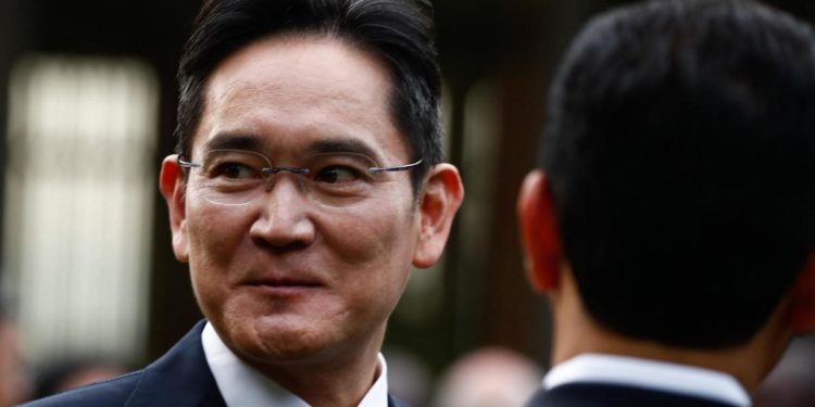 Corea del Sud, ‘principe erede’ di Samsung ottiene la grazia