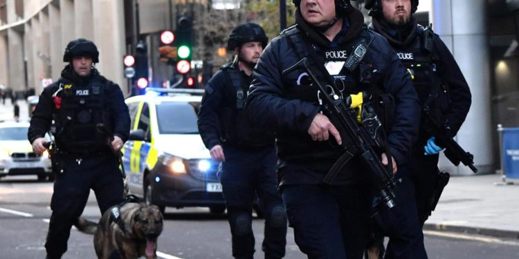 Terrorismo, arrestato quarto membro della cellula Is ‘Beatles’