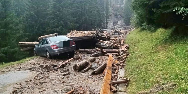 Maltempo Alto Adige, evacuate un centinaio di persone in val di Fassa