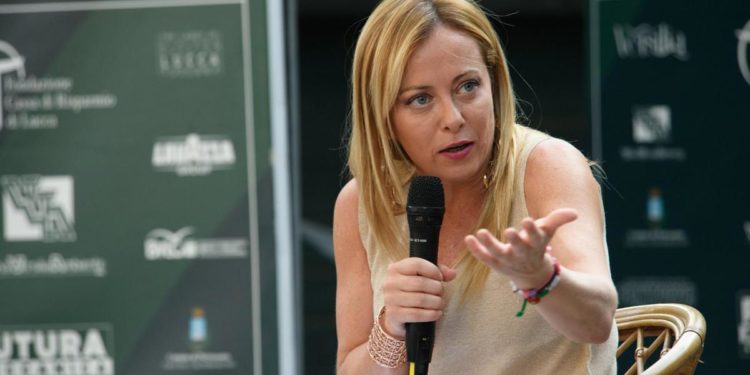 Elezioni 2022, Meloni: “Da Letta misoginia, non ho bisogno di incipriarmi”