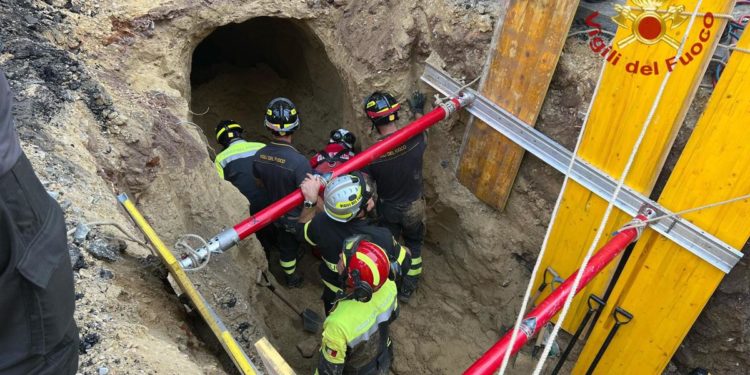 Roma, tunnel abusivo scavato da negozio sfitto: ipotesi banda del buco