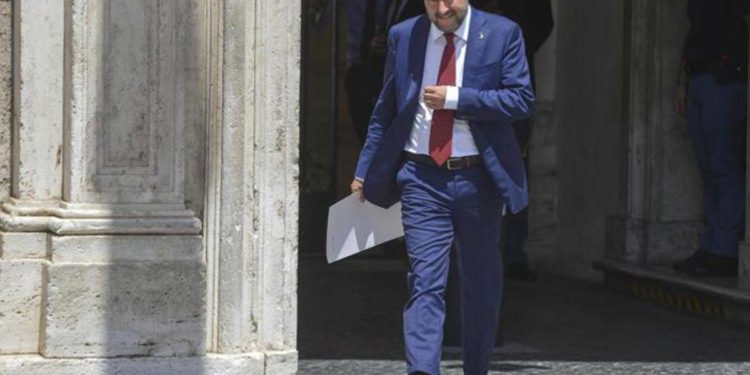 Elezioni 2022, liste Lega in stand-by: Salvini chiede cv a militanti per ‘candidarsi’