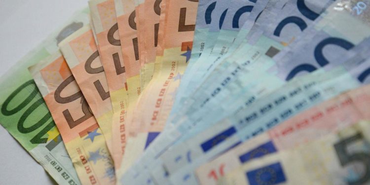 Bonus autonomi 200 euro 2022 in arrivo, cosa c’è da sapere