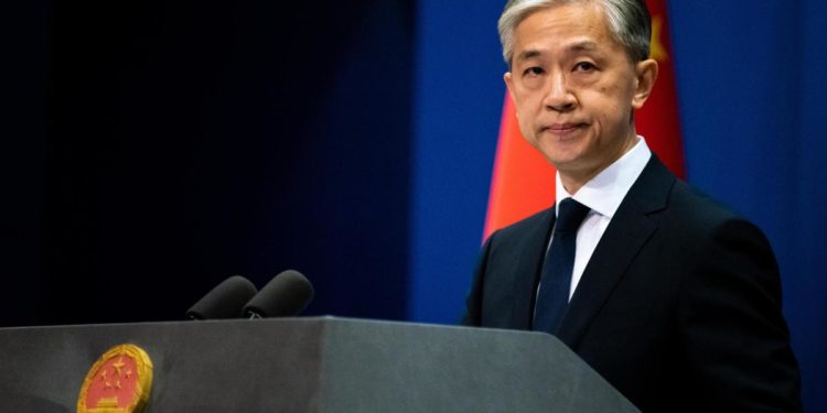Nancy Pelosi a Taiwan, Cina: “Grave violazione, Usa giocano col fuoco”