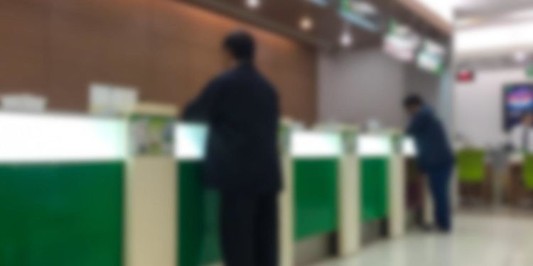 Conto corrente versamento contanti, limiti e rischi