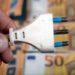 Bollette luce e gas, “rischio rialzi nel 2023: ecco come risparmiare”