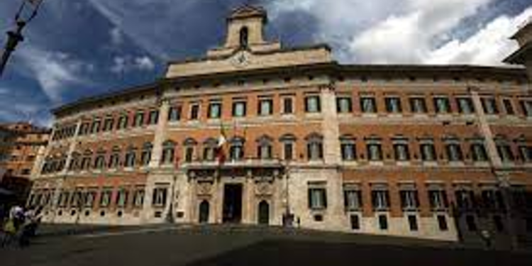 Elezioni 2022, sliding doors in Parlamento: chi entra e chi esce al fotofinish