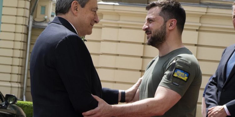 Ucraina, Draghi sente Zelensky: “Referendum illegali, Italia non riconosce esito”