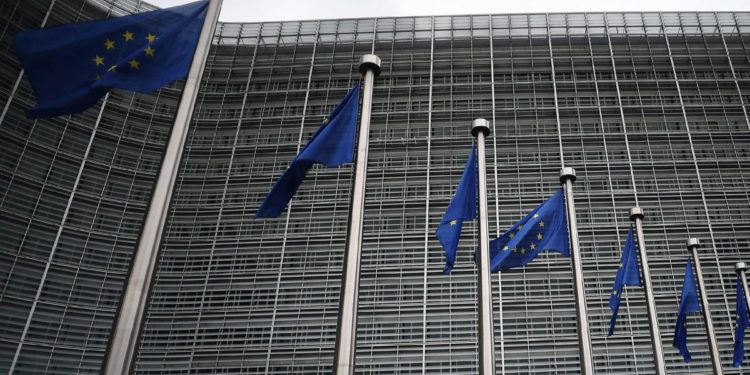 Ue: “Nuove sanzioni per Russia”. Usa: altre armi a Ucraina