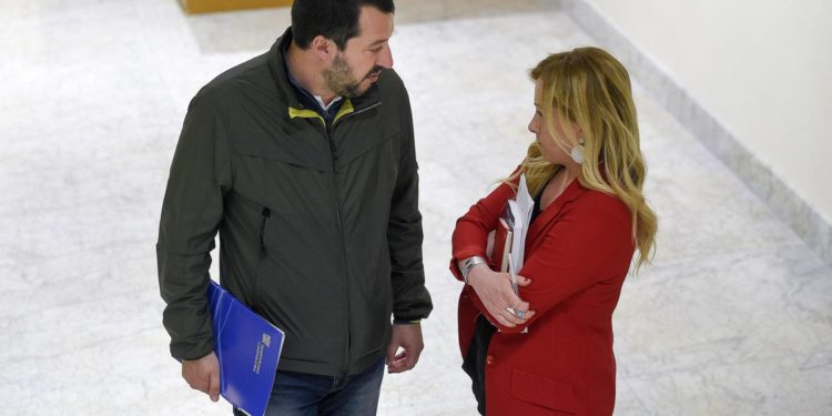 Elezioni 2022, centrodestra diviso su scostamento: botta e risposta Meloni-Salvini