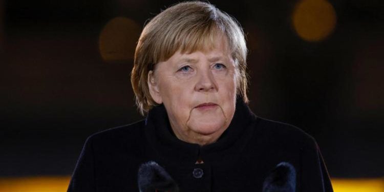 Ucraina, Merkel avverte: “Putin su armi nucleari va preso sul serio”