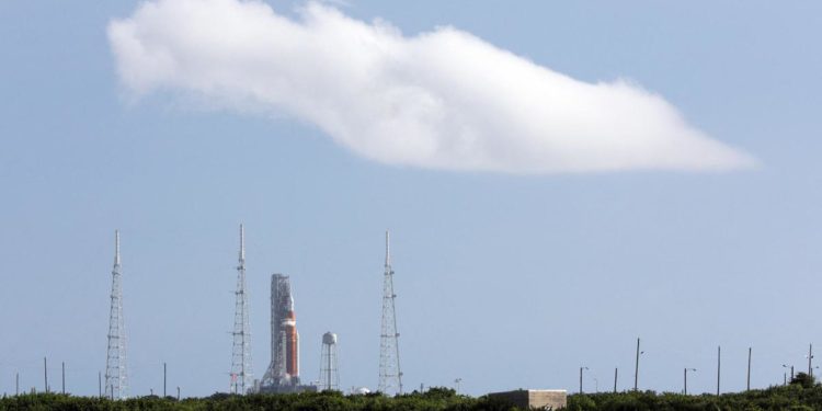 Nasa, cancellato il lancio verso Luna