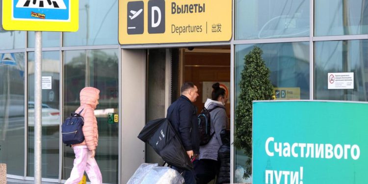 Ucraina, esauriti i biglietti aerei in partenza dalla Russia