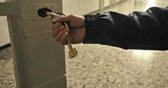 Carceri, La Russa lancia nuovo appello: “Si pensi a mini-indultino entro Natale”