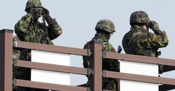 Corea del Sud, droni nordcoreani violano spazio aereo: sparati colpi d’avvertimento