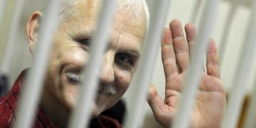 Nobel Pace 2022, chi è Ales Bialiatski