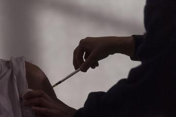 Ottomila anziani l’anno muoiono per polmonite pneumococcica, vaccinazione al palo