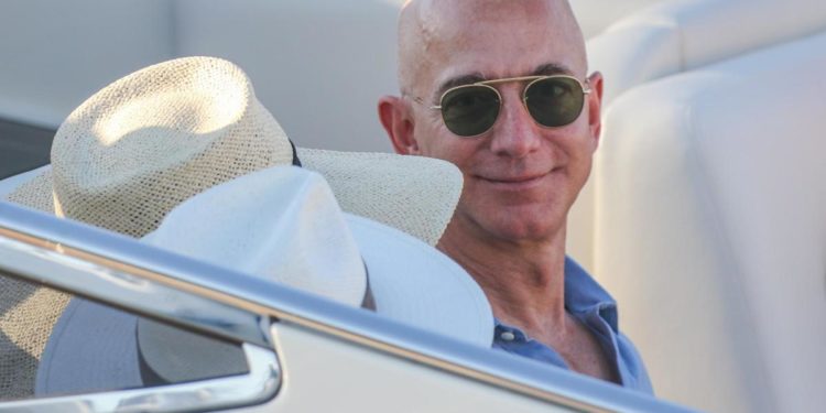 Amazon, la visita di Bezos a Roma: solo piacere o anche affari?