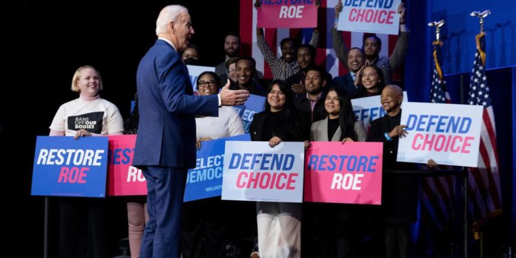 Midterm 2022, Biden: “Vincere al Congresso per difendere l’aborto”