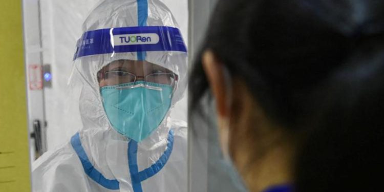 Covid Cina, tampone positivo a Disneyland? Non si torna a casa