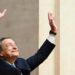 Governo, Draghi lascia Chigi: applausi per il premier uscente