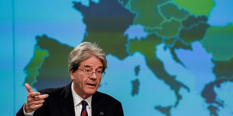 Sure, cos’è e come funziona il modello proposto contro caro bollette