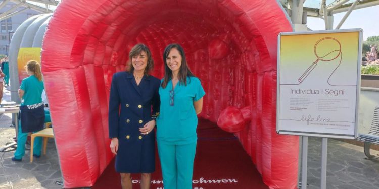 Tumori e colon retto, campagna prevenzione ‘Lifeline’ fa tappa a Milano