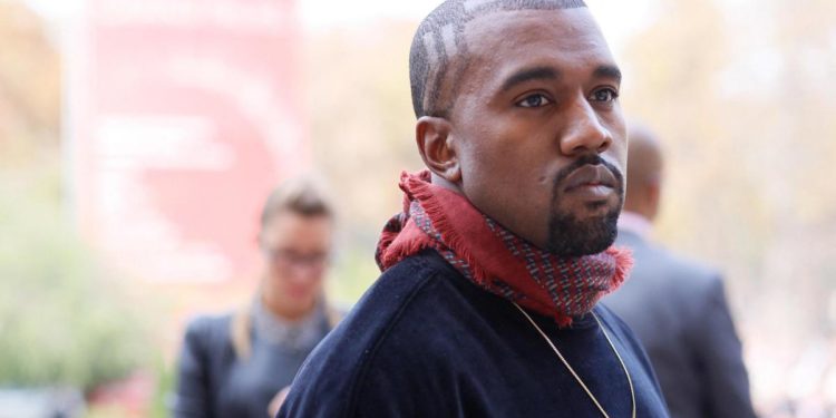 Kayne West vuole comprare Parler, il social dell’estrema destra