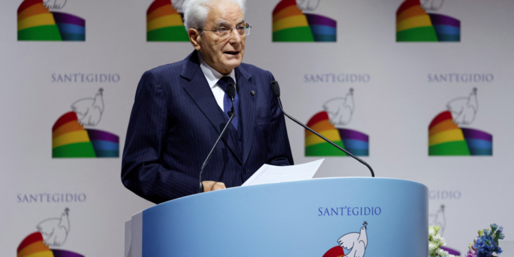 Ucraina, Mattarella: “Guerra Russia sciagurata, pace non ignori diritto a difesa”
