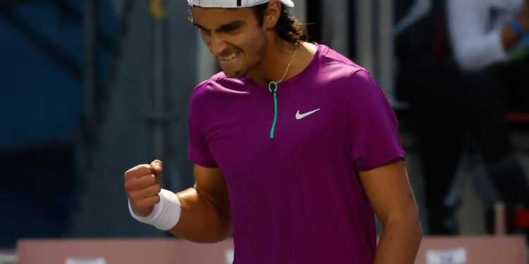 Atp Napoli 2022, Musetti batte Berrettini in finale e vince torneo