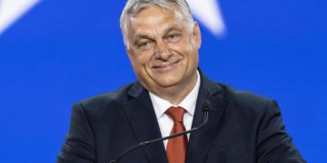Ungheria, Orban sbarca su Twitter: “Ora facciamo rumore…”