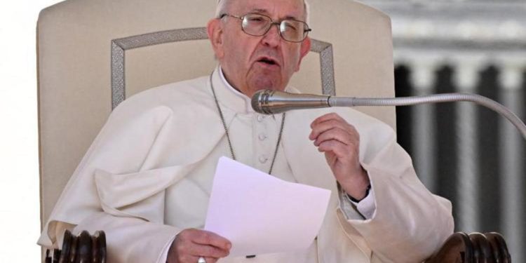 Francesco come Giovanni Paolo II, il Papa che diventa ‘mediatore’