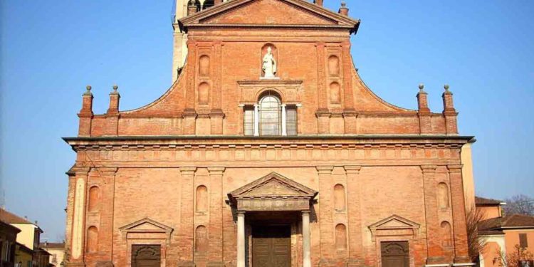 Bollette raddoppiate in parrocchia, le ‘ricette’ di preti e Vescovi