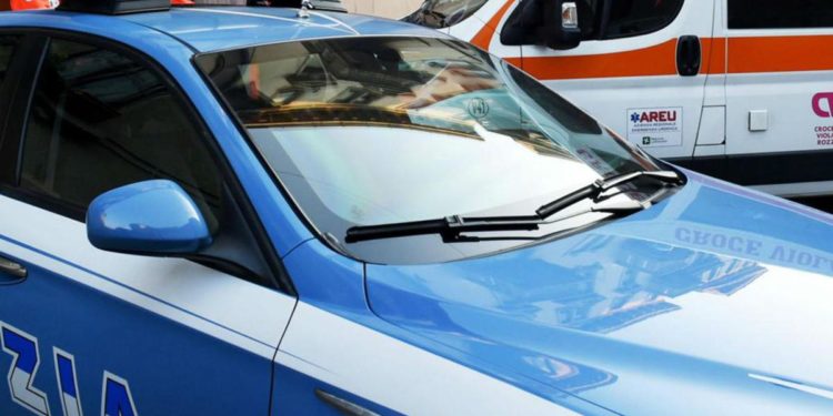 Roma, 25enne trovato morto in strada con coltellate alla schiena