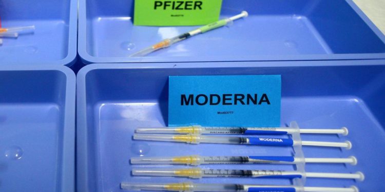 Covid, ok Ema a vaccini Pfizer e Moderna per bimbi under 5