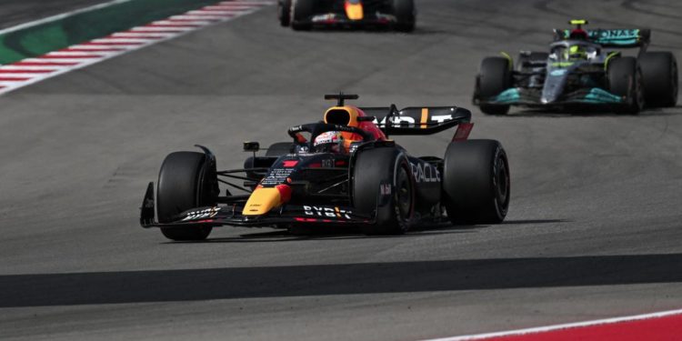 F1 Gp Usa 2022, vince Verstappen davanti ad Hamilton e Leclerc