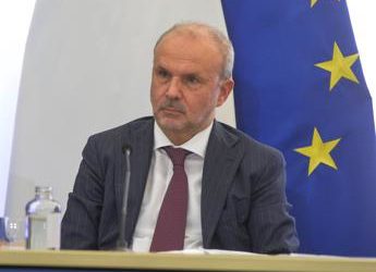 Covid, Schillaci: “Rinegoziare contratti vaccini con produttori”