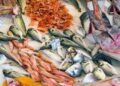 “Meno carne più pesce azzurro”, 10 consigli del pediatra per una dieta sana anti caro spesa