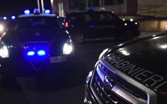 Monza, ubriaco lascia figlia di 3 anni sola per andare ad aggredire l’ex