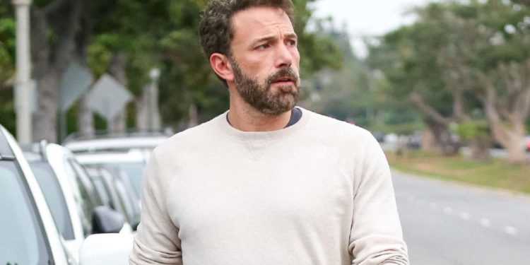 Ucraina, Ben Affleck chiama capo ufficio Zelensky: attore invitato a Kiev