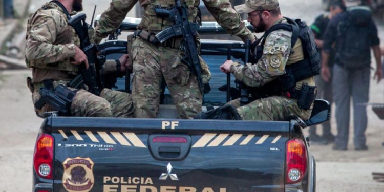 Brasile, uomo armato spara in due scuole: 3 morti