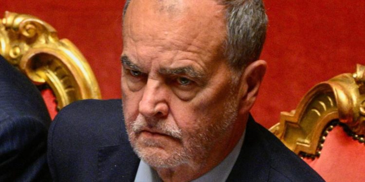 Maroni, Calderoli: “Se ne va un pezzo della mia vita”
