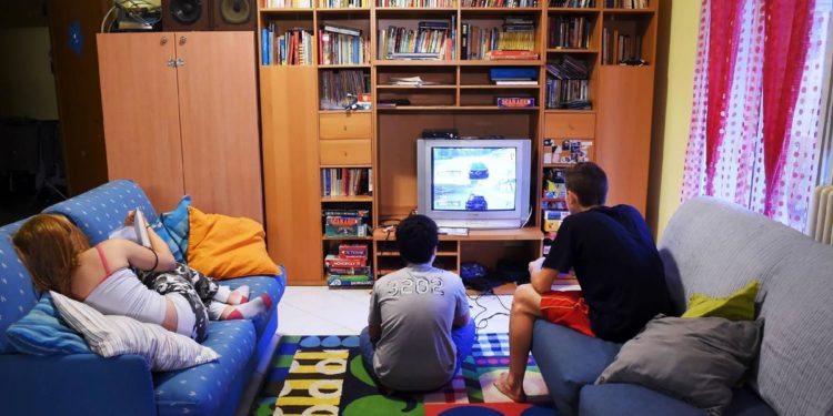 Manovra 2022, in nuova bozza Isee famiglie numerose e Ponte sullo Stretto