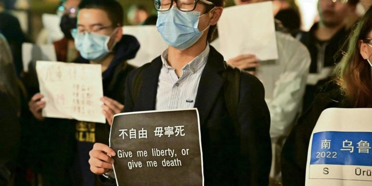 Covid Cina, polizia blinda le città: si ferma la protesta