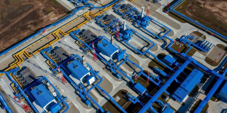 Gas, Berlino nazionalizza Gazprom Germania: cosa può succedere in Italia