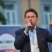 Sondaggio politico: FdI arresta avanzata, M5S sorpassa il Pd