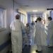 Covid oggi Italia, contagi e ricoveri in aumento: report Gimbe
